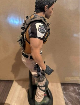 good CONDITION Hot Toys VGM06 Resident Evil 5 Chris Redfield BSAA 1/6 Figure