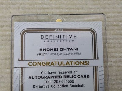 TOPPS definitive 2023 Shohei Ohtani Autograph card Auto Game Used Patch Green
