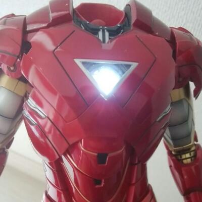 Hot Toys Movie Masterpiece MMS132 Iron Man 2 Mark VI 6 Tony Stark 1/6 Figure