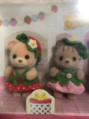 Sylvanian Families Gather! Baby Set Strawberry Calico Critters Epoch doll rabit
