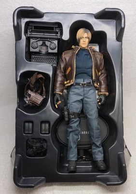 HOTTOYS MASTERPIECE Resident Evil 4 Leon S. Kennedy Hot Toys Figure gift B