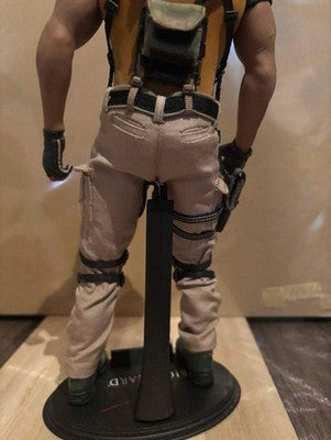 good CONDITION Hot Toys VGM06 Resident Evil 5 Chris Redfield BSAA 1/6 Figure