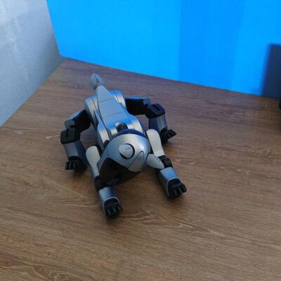 SONY AIBO ERS-210 robot Dog autonomous entertainment  Special Edition Silver