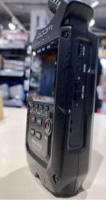 Beautiful Used ZOOM Handy Recorder All Black Edition H4nPro/BLACK
