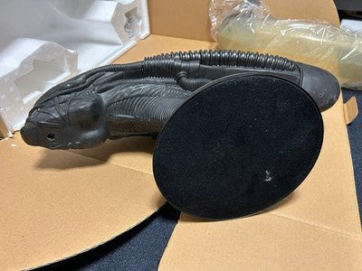 USED Alien big Head 25th Anniversary Collection W53 x H33 x D21cm