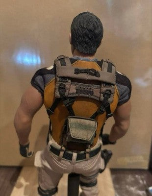 good CONDITION Hot Toys VGM06 Resident Evil 5 Chris Redfield BSAA 1/6 Figure