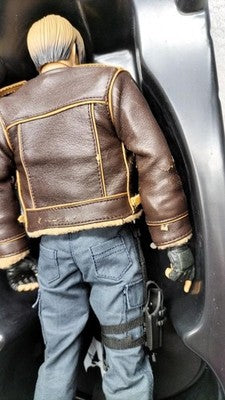 HOTTOYS MASTERPIECE Resident Evil 4 Leon S. Kennedy Hot Toys Figure gift B