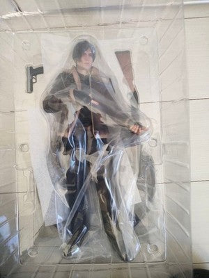 CAPCOM Resident Evil RE:4 Collector’s Edition  Leon Figure Limited BOX_2