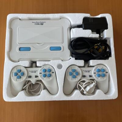 Famicom hardware: Home Game Computer TYPE-W (compatible with FC game cartridges)