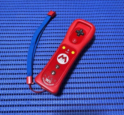 Nintendo Wii Remote Plus Mario Silicone Cover Strap Set Controller