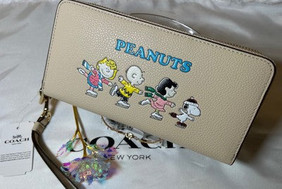 COACH×SNOOPY Collaboration Snoopy Round Zip CF219 IM0QY