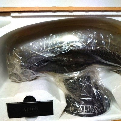 Head DVD Case Figure Alien Quadrilogy 25th Anniversary Collection