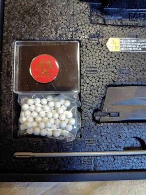 Tokyo Marui BIOHAZARD 3 SAMURAI EDGE Jill Valentine Model M92F special gift