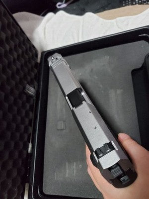 Tokyo Marui SG-09R Limited Edition - Resident Evil RE:4 Leon S. Kennedy (Tested & Works Great)