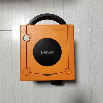 Nintendo GameCube Spice Orange DOL-001 2 Controllers Console Set NTSC-J