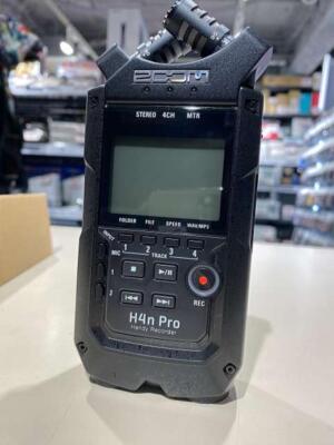 Beautiful Used ZOOM Handy Recorder All Black Edition H4nPro/BLACK