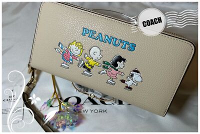 COACH×SNOOPY Collaboration Snoopy Round Zip CF219 IM0QY