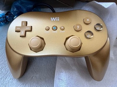 Limited Edition Gold Nintendo Wii Classic Controller Pro Club Nintendo RVL-005