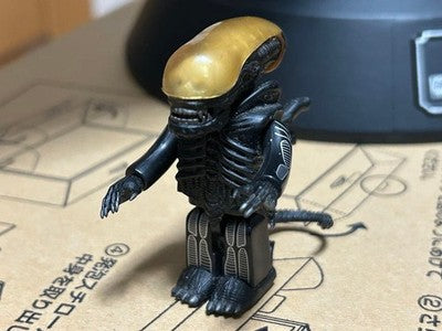 USED Alien big Head 25th Anniversary Collection W53 x H33 x D21cm