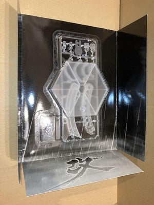 Box damaged PLAY ARTS Kai Metal Gear Solid V Metallic ver. Ground Zeroes Snake