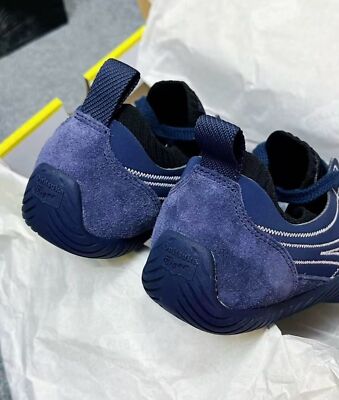 Check Description Onitsuka Tiger ONITSUKA TIGER Kura Blue and Blue color scheme