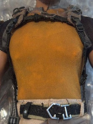 good CONDITION Hot Toys VGM06 Resident Evil 5 Chris Redfield BSAA 1/6 Figure