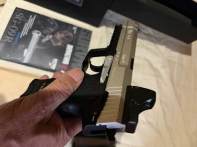 with Dot Sight TOKYO MARUI Resident Evil RE:4 SG-09R Biohazard RE4 model gift