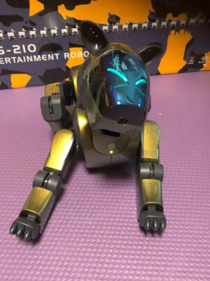 SONY AIBO ERS-210 robot Dog autonomous entertainment  Special Edition gold
