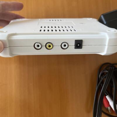 Famicom hardware: Home Game Computer TYPE-W (compatible with FC game cartridges)