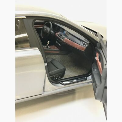 BMW 750Li F02 7 series KYOSHO ORIGINAL DIE CAST Model Car 1/18 miniature figure