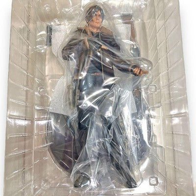 CAPCOM Resident Evil RE:4 Collector’s Edition PS5 Leon Figure Limited BOX_3