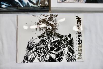 no software PS3 Metal Gear Rising Limited Edition Box figure & CD included