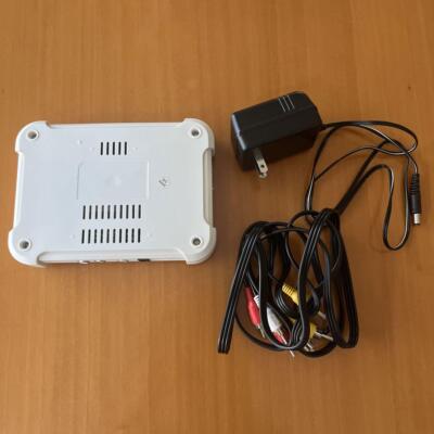 Famicom hardware: Home Game Computer TYPE-W (compatible with FC game cartridges)
