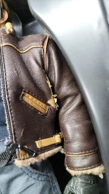 HOTTOYS MASTERPIECE Resident Evil 4 Leon S. Kennedy Hot Toys Figure gift B