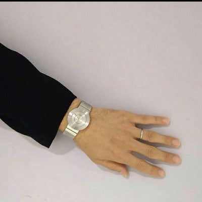 used ISSEY MIYAKE TO Tio Yoshioka Tokujin design NY0N001 Silver Men Watch