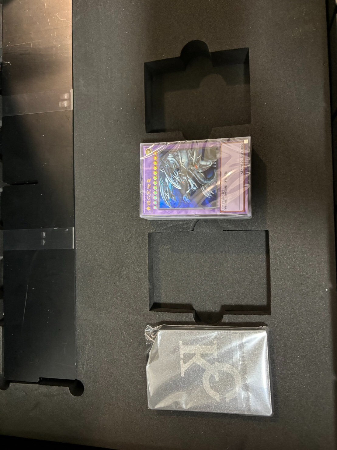 Deck set Konami Yu-Gi-Oh! 25th Anniversary Kaiba Attache Case Suitcase gift