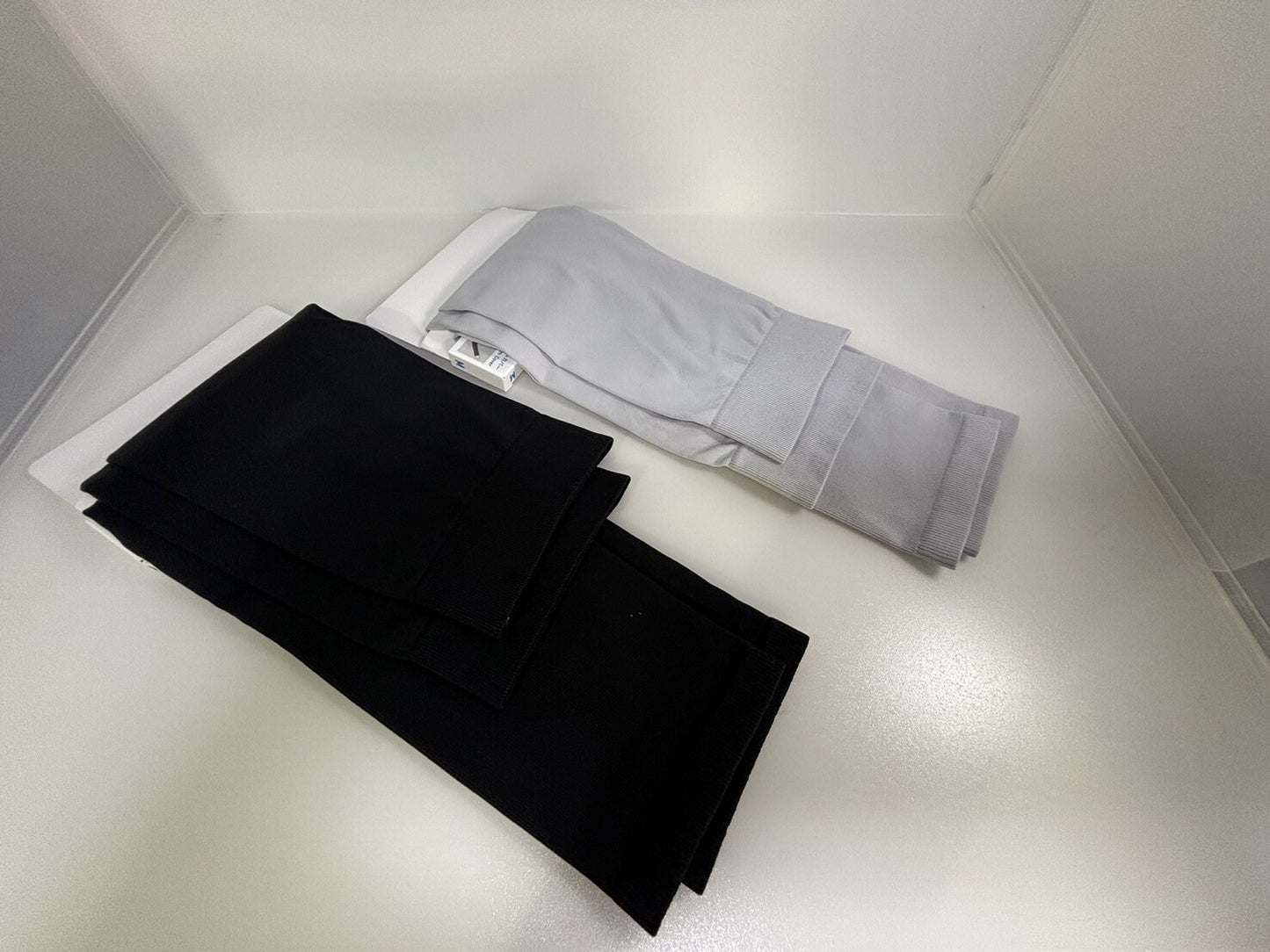 bargain priced Uniqlo UV cut Seamless Arm Cover AIRism Nylon 464756 New M,L