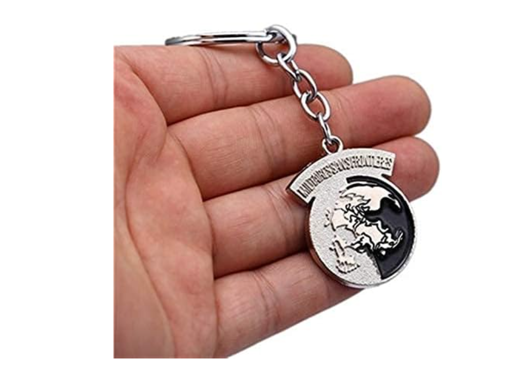 Metal Gear Solid 5 Keychain Metal Key Chain Game Souvenir Jewelry acs